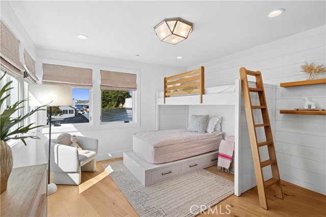 Detail Gallery Image 28 of 37 For 706 Poinsettia, Corona Del Mar,  CA 92625 - 5 Beds | 3/1 Baths