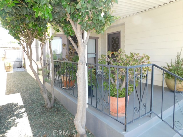2200 W Wilson Street, Banning CA: https://media.crmls.org/medias/aa0540f5-43f3-4326-8cd0-7c5620124c34.jpg