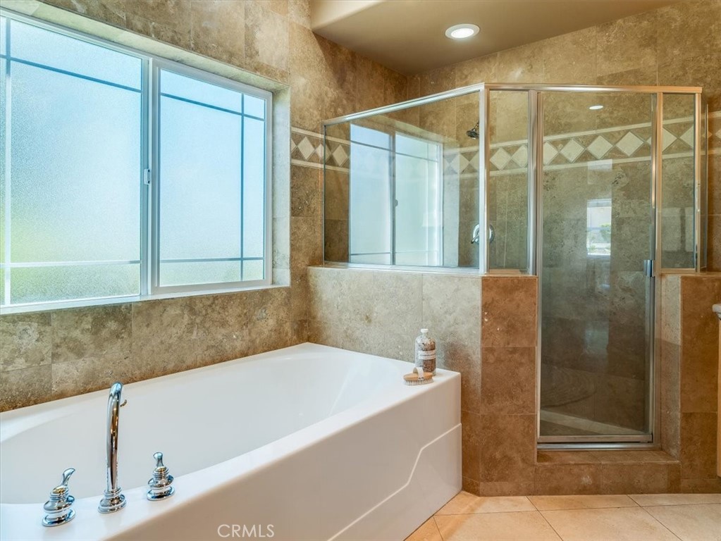 https://media.crmls.org/medias/aa063c23-d632-4300-a83a-e5f60ab1297c.jpg?preset=X-Large