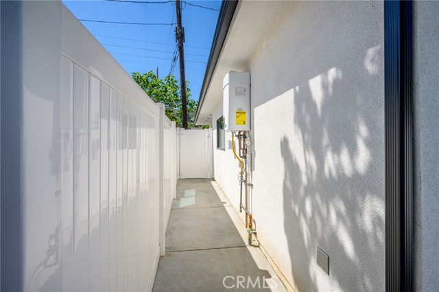 8439 Apperson Street, Sunland (los Angeles), CA 91040 Listing Photo  19