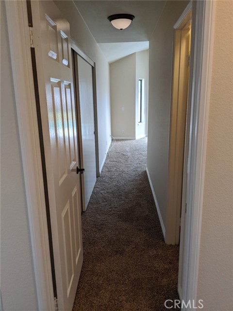 2002 Springcreek Circle, Upland CA: https://media.crmls.org/medias/aa064183-aec1-4c61-b807-343818af3903.jpg