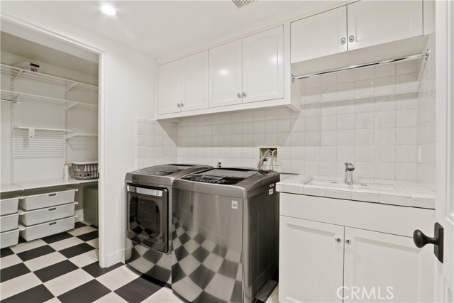 2215 Bayview Drive, Manhattan Beach, California 90266, 4 Bedrooms Bedrooms, ,3 BathroomsBathrooms,Residential,Sold,Bayview,SB21154345