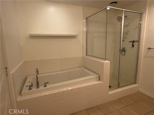 4050 Glencoe Avenue, Marina del Rey CA: https://media.crmls.org/medias/aa06597b-7e14-4008-be14-1920328ab1a9.jpg