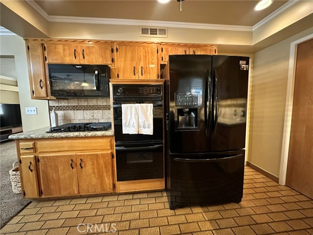 Detail Gallery Image 5 of 33 For 3623 Redlands, Bakersfield,  CA 93306 - 3 Beds | 2 Baths