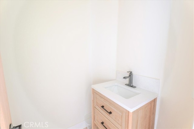 Detail Gallery Image 25 of 55 For 21016 Mendenhall Ct, Topanga,  CA 90290 - 5 Beds | 4/1 Baths