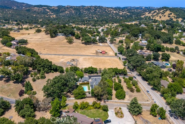 8830 San Gabriel Road, Atascadero CA: https://media.crmls.org/medias/aa06fbd8-593c-4a31-b92e-33c93bd3e790.jpg