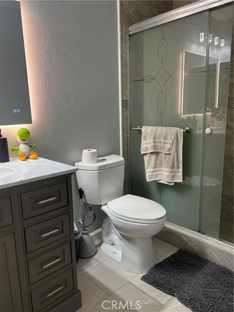 Detail Gallery Image 11 of 18 For 1127 Mcfarland, Wilmington,  CA 90744 - 4 Beds | 3 Baths