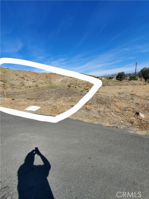 0 Idaho Place, Canyon Lake CA: https://media.crmls.org/medias/aa07e2f6-a453-4836-bd78-0d77d6f1f870.jpg
