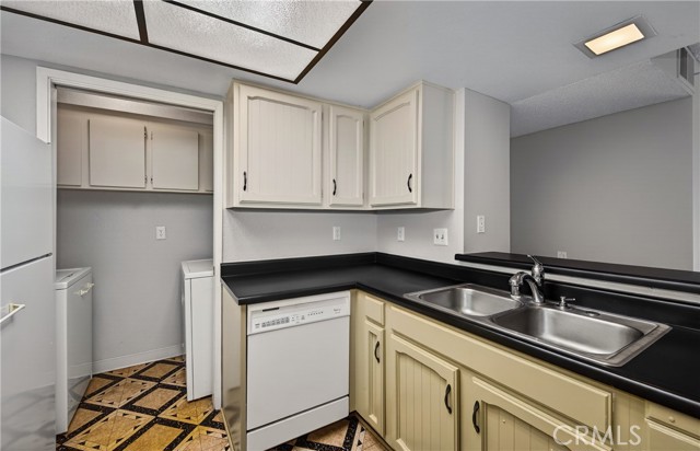 Detail Gallery Image 9 of 24 For 246 E Fern, Redlands,  CA 92373 - 2 Beds | 2 Baths