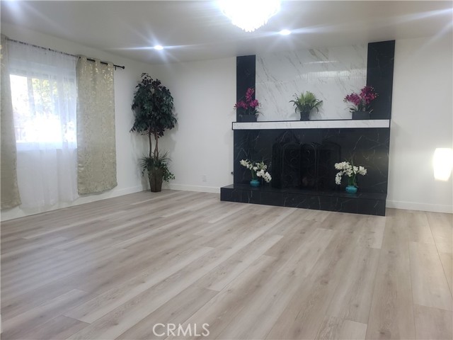 Detail Gallery Image 6 of 32 For 2758 W Stocton, Anaheim,  CA 92801 - 4 Beds | 3 Baths