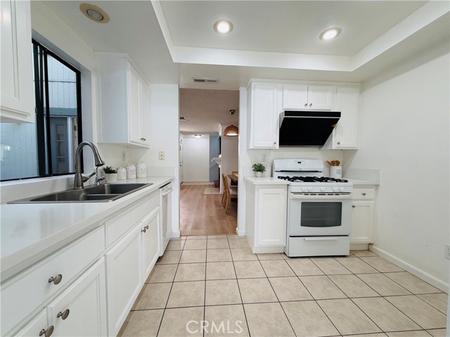 1044 Kent Drive, San Dimas CA: https://media.crmls.org/medias/aa09bae4-5242-476e-9981-978fd80ca58e.jpg