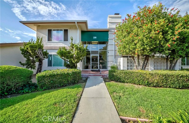 Detail Gallery Image 1 of 26 For 1349 Shadow Ln #115,  Fullerton,  CA 92831 - 2 Beds | 2 Baths