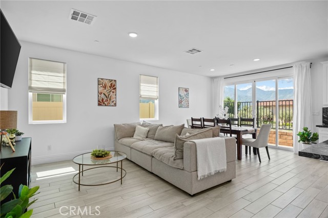 Detail Gallery Image 10 of 45 For 24205 Selwood Dr, Corona,  CA 92883 - 3 Beds | 2 Baths