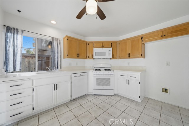 Detail Gallery Image 7 of 35 For 7613 Haven Ave #B,  Rancho Cucamonga,  CA 91730 - 2 Beds | 2 Baths