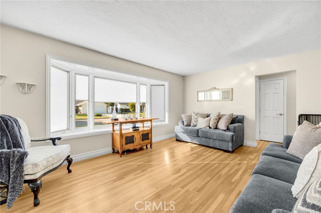 Detail Gallery Image 5 of 40 For 618 S Lee, Fullerton,  CA 92833 - 3 Beds | 2 Baths