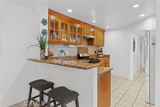 Detail Gallery Image 9 of 30 For 6043 Miles Ave, Huntington Park,  CA 90255 - 4 Beds | 3 Baths