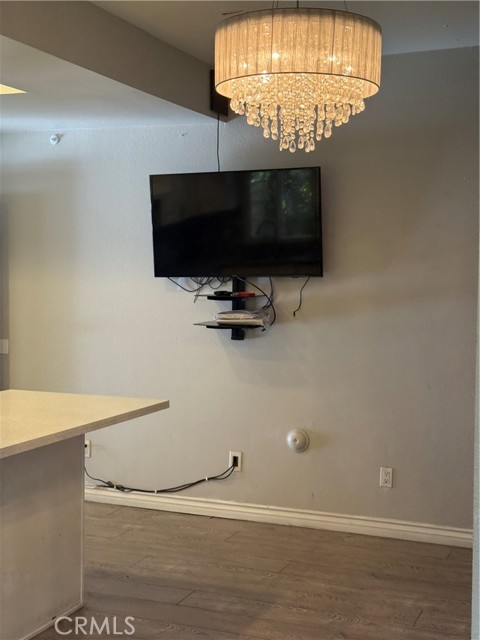 Detail Gallery Image 17 of 18 For 7615 Glade Ave #116,  Canoga Park,  CA 91304 - 4 Beds | 3 Baths