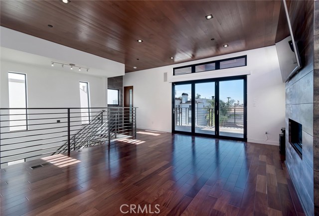 122 Manhattan Avenue, Hermosa Beach, California 90254, 3 Bedrooms Bedrooms, ,1 BathroomBathrooms,Residential,Sold,Manhattan,SB18007639