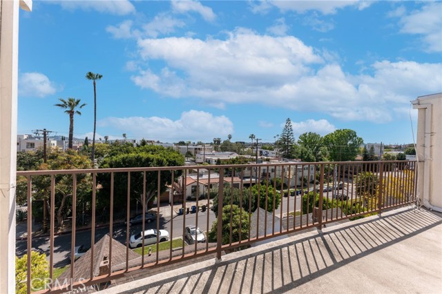 Aa0ce1b7 F12b 4d10 Ab17 9fdf9e1aade1