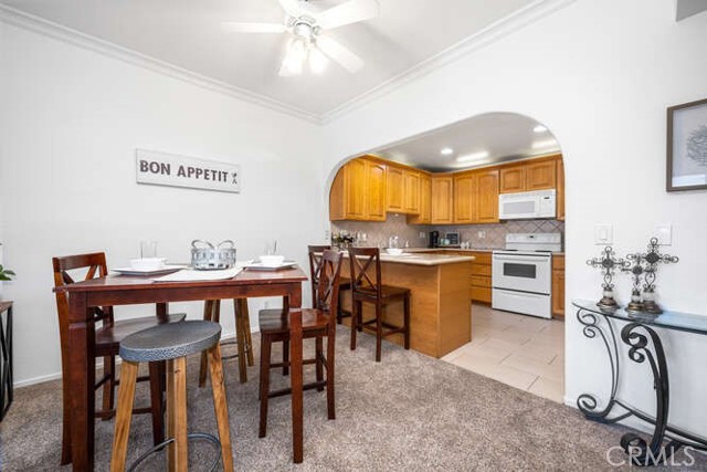 12300 Montecito Road, Seal Beach CA: https://media.crmls.org/medias/aa0cf17a-c4d9-41af-8b5d-0a836a02d904.jpg