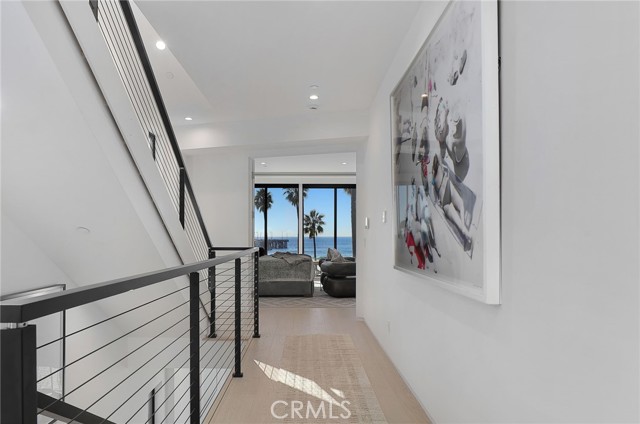 3011 Ocean Front Walk, Venice CA: https://media.crmls.org/medias/aa0d129f-75b0-454f-a61e-f2f98f1e0a62.jpg