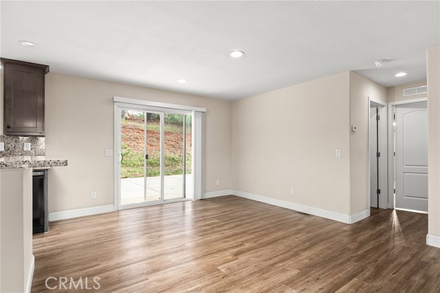 Detail Gallery Image 10 of 47 For 8606 Skyway, Paradise,  CA 95969 - 3 Beds | 2 Baths