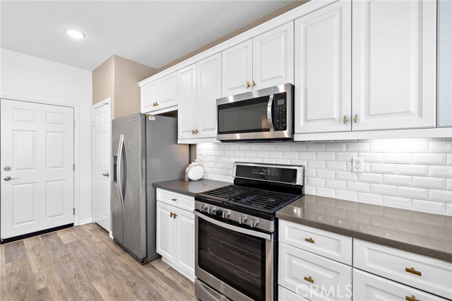 Detail Gallery Image 15 of 46 For 31974 Eaton, Menifee,  CA 92584 - 3 Beds | 2 Baths