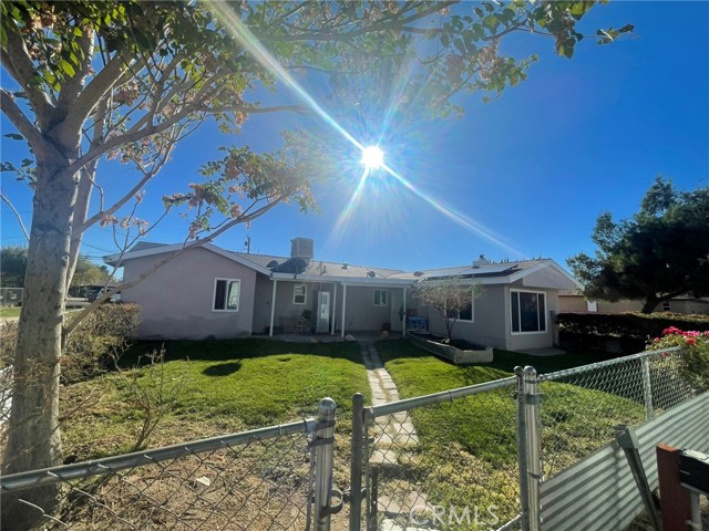 15900 Mesquite, Hesperia CA: https://media.crmls.org/medias/aa0dc33a-f8b7-45aa-a69d-f8352807abbb.jpg