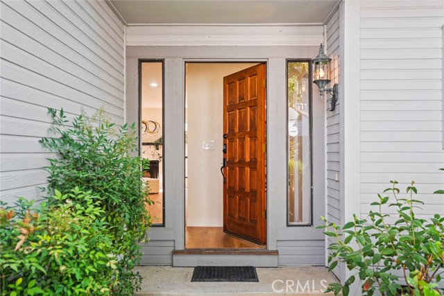 1260 Sierra Village Place, San Jose CA: https://media.crmls.org/medias/aa0ea5af-da46-4a8d-86ac-2172e2e7b8d7.jpg