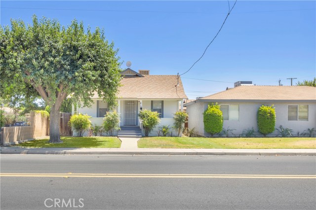135 S Alfred Street, Coalinga CA: https://media.crmls.org/medias/aa0ecc84-516b-4213-ab16-6acc7fa20c0e.jpg