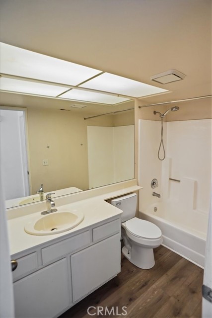 Detail Gallery Image 9 of 23 For 447 W Avenue J12, Lancaster,  CA 93534 - 4 Beds | 3 Baths