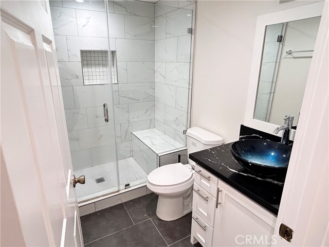 8541 Belmar Avenue, Northridge CA: https://media.crmls.org/medias/aa0f96c6-9761-4b54-ad8a-1152d0dead8c.jpg