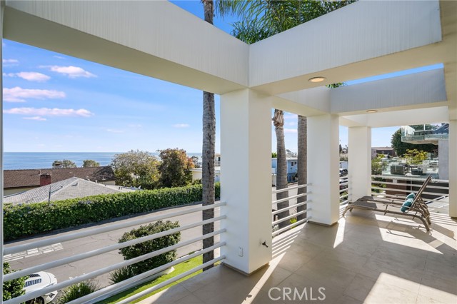 Detail Gallery Image 29 of 33 For 818 Hillcrest Dr, Laguna Beach,  CA 92651 - 4 Beds | 3/1 Baths