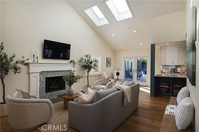 Image 5 of 30 For 132 Esplanade