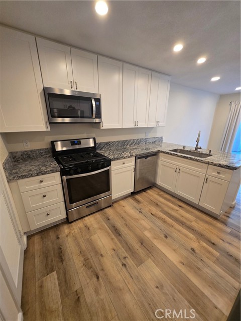 Detail Gallery Image 17 of 34 For 22 Exeter #23,  Irvine,  CA 92612 - 1 Beds | 1 Baths