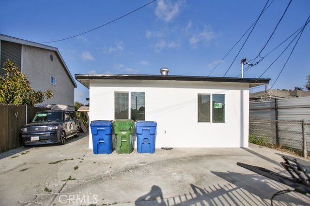 11114 Willowbrook Avenue, Los Angeles CA: https://media.crmls.org/medias/aa12231b-a47c-4c38-804d-f9ee763d6bc7.jpg