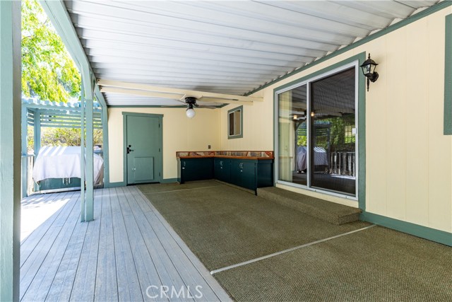 4250 Skylink Lane, Paso Robles CA: https://media.crmls.org/medias/aa124459-3d88-46b2-86ac-93adccc221a0.jpg