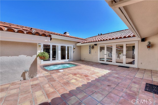 Detail Gallery Image 4 of 28 For 906 Emerald Bay, Laguna Beach,  CA 92651 - 4 Beds | 2/1 Baths