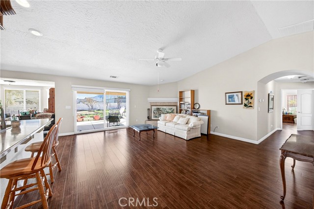 Detail Gallery Image 11 of 52 For 7841 Corona, Hesperia,  CA 92345 - 3 Beds | 2 Baths