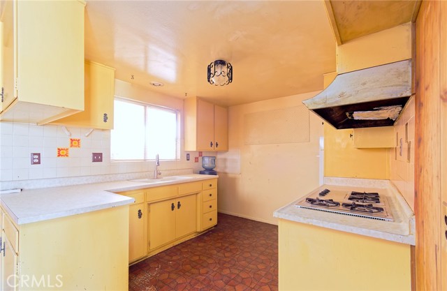 Detail Gallery Image 8 of 21 For 340 N Sola Ave, Blythe,  CA 92225 - 4 Beds | 2 Baths