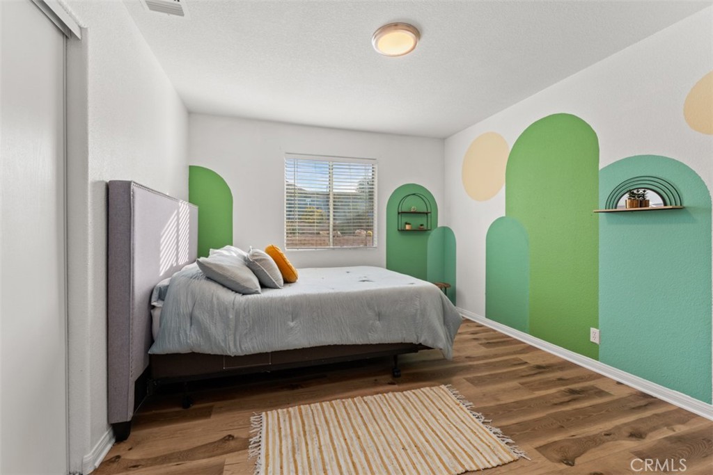 MLS #OC25251302 image #20