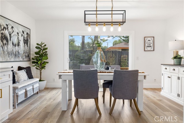 Aa1445d2 8040 4957 A00e B3d645417497