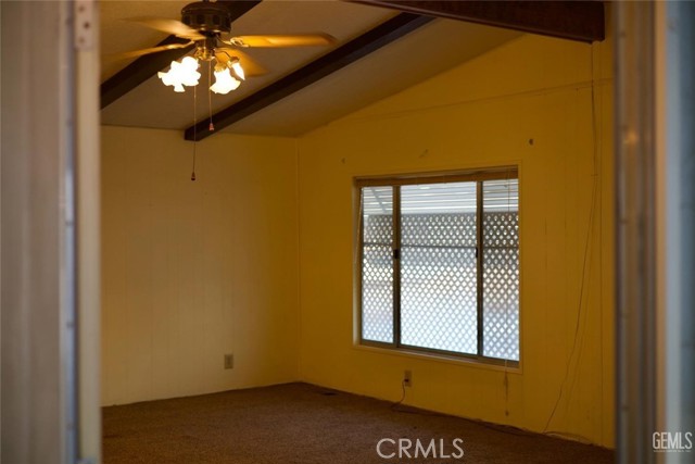 Detail Gallery Image 5 of 10 For 720 E Worth Ave #32,  Porterville,  CA 93257 - 2 Beds | 2 Baths