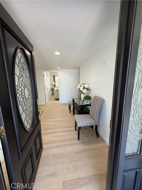 Detail Gallery Image 4 of 19 For 9660 Vanalden, Northridge,  CA 91324 - 5 Beds | 5 Baths