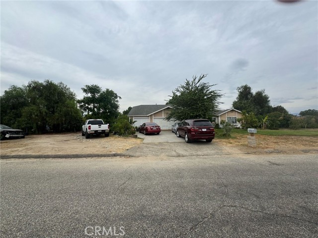 Detail Gallery Image 1 of 6 For 19182 Ash St, Bloomington,  CA 92316 - 4 Beds | 2 Baths