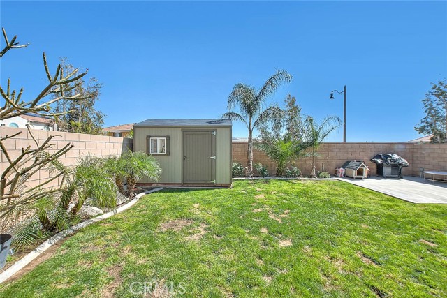 Detail Gallery Image 40 of 50 For 5017 River Ash Way, Fontana,  CA 92336 - 3 Beds | 2/1 Baths