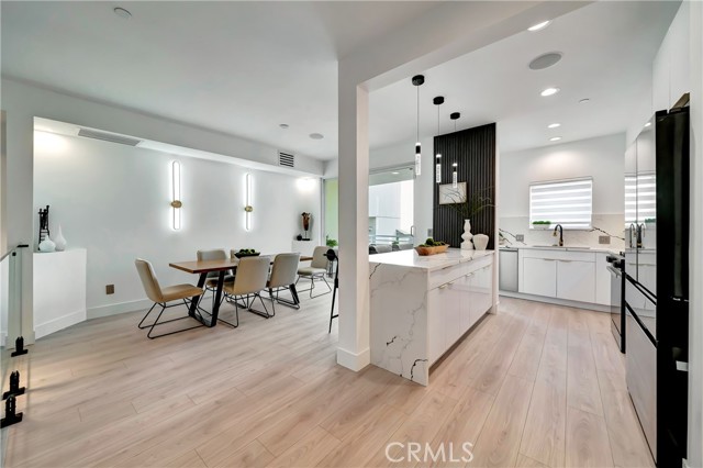 Detail Gallery Image 5 of 42 For 1020 Hilldale, West Hollywood,  CA 90069 - 3 Beds | 3 Baths