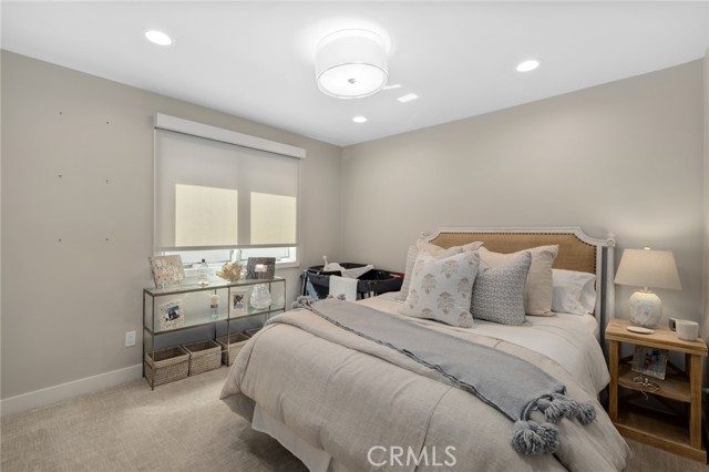 Detail Gallery Image 20 of 26 For 219 Diamond Ave, Newport Beach,  CA 92662 - 3 Beds | 3 Baths