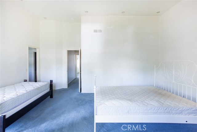 72 Vassar Aisle, Irvine CA: https://media.crmls.org/medias/aa162666-a7e1-467f-933e-65b1c4d6c831.jpg