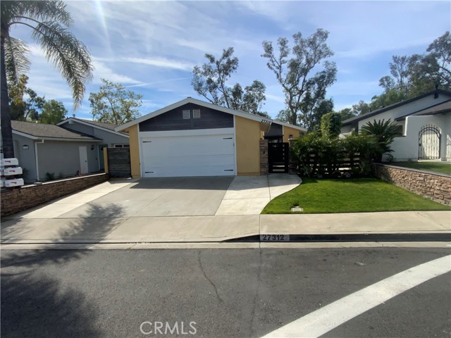 Detail Gallery Image 3 of 24 For 27312 Las Nieves, Mission Viejo,  CA 92691 - 3 Beds | 2 Baths